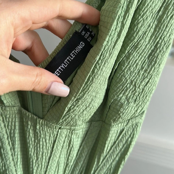 PrettyLittleThing Midi Draped Dress NWOT - Picture 4 of 5